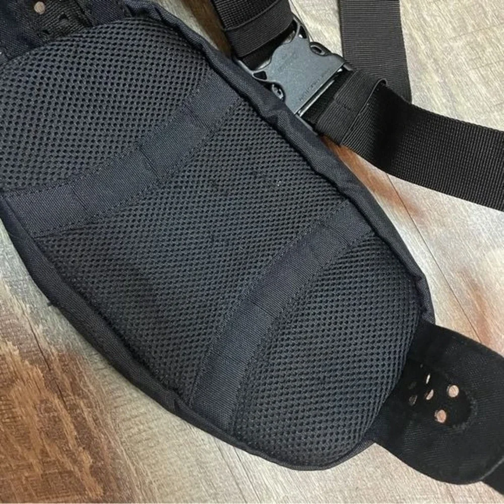 Marmot Black Canvas Sling Bag Crossbody Backpack Mesh Back Hiking Travel‎ Pack